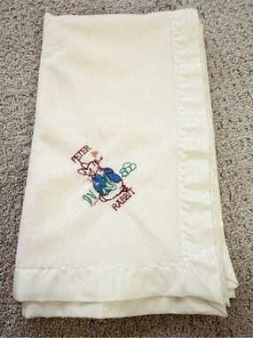 Vintage Quiltex Beatrix Potter Peter Rabbit Baby Receiving Blanket Satin Trim